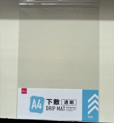 ダイソー　
A4サイズ下敷き